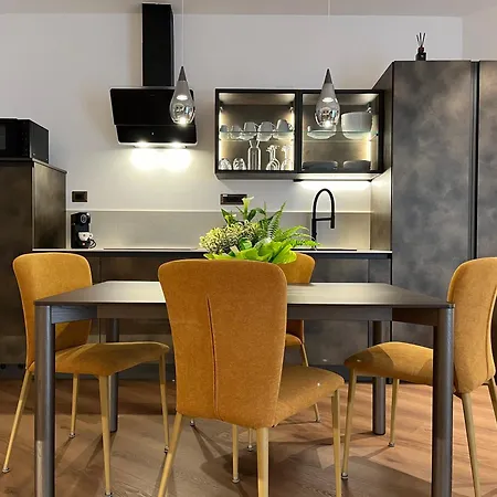 Habemus Loft - The Twins Raffinato Design Contemporaneo Nel Cuore Storico Di トリエステ