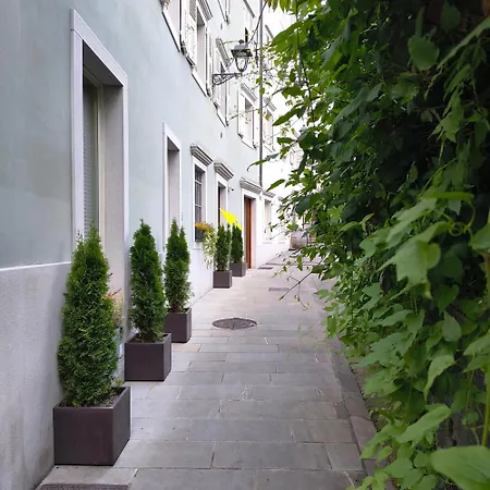 Апартаменты Habemus Loft - The Twins Raffinato Design Contemporaneo Nel Cuore Storico Di Триест